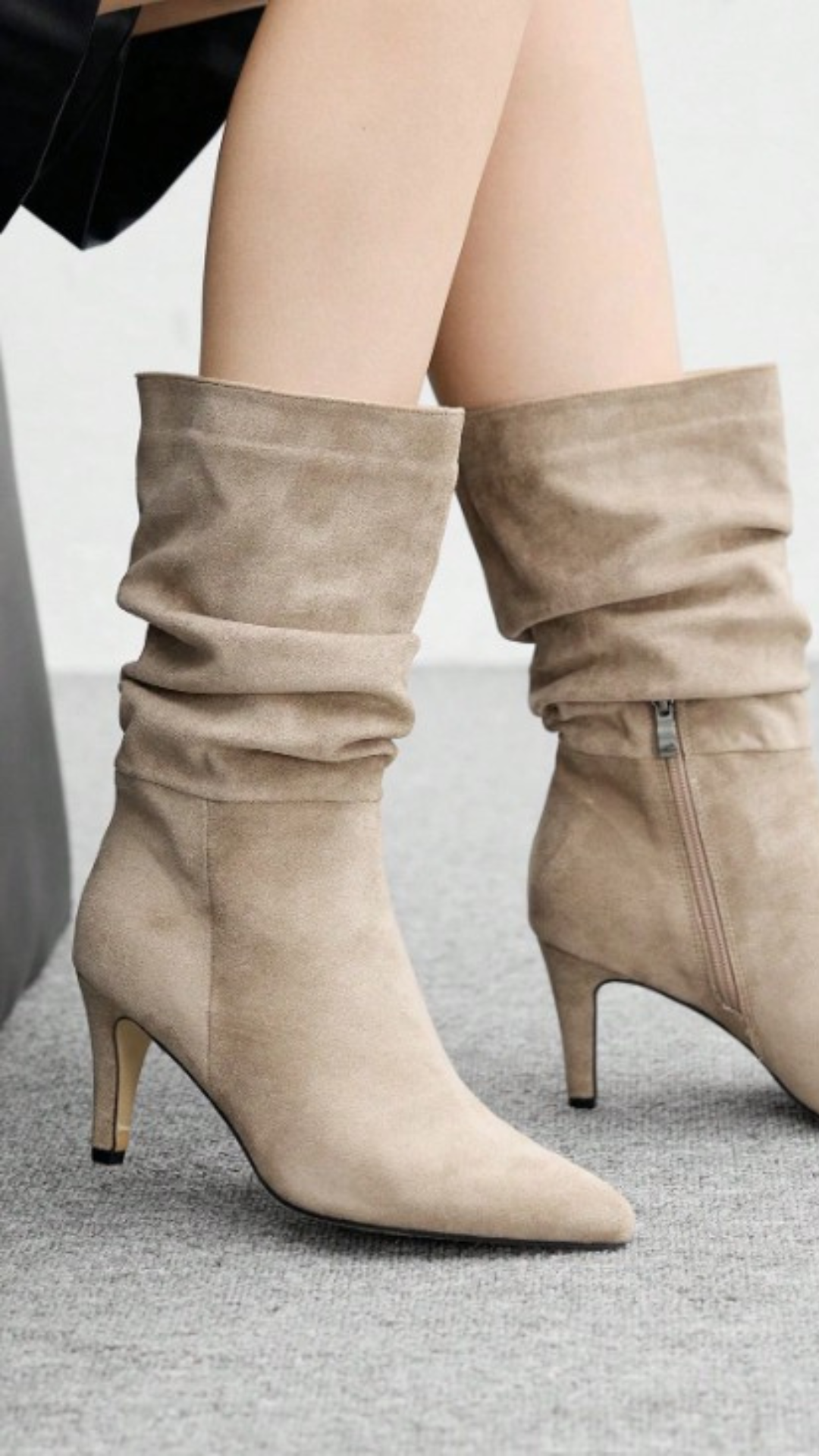 Lmouré Suede Beige Slouch Boots
